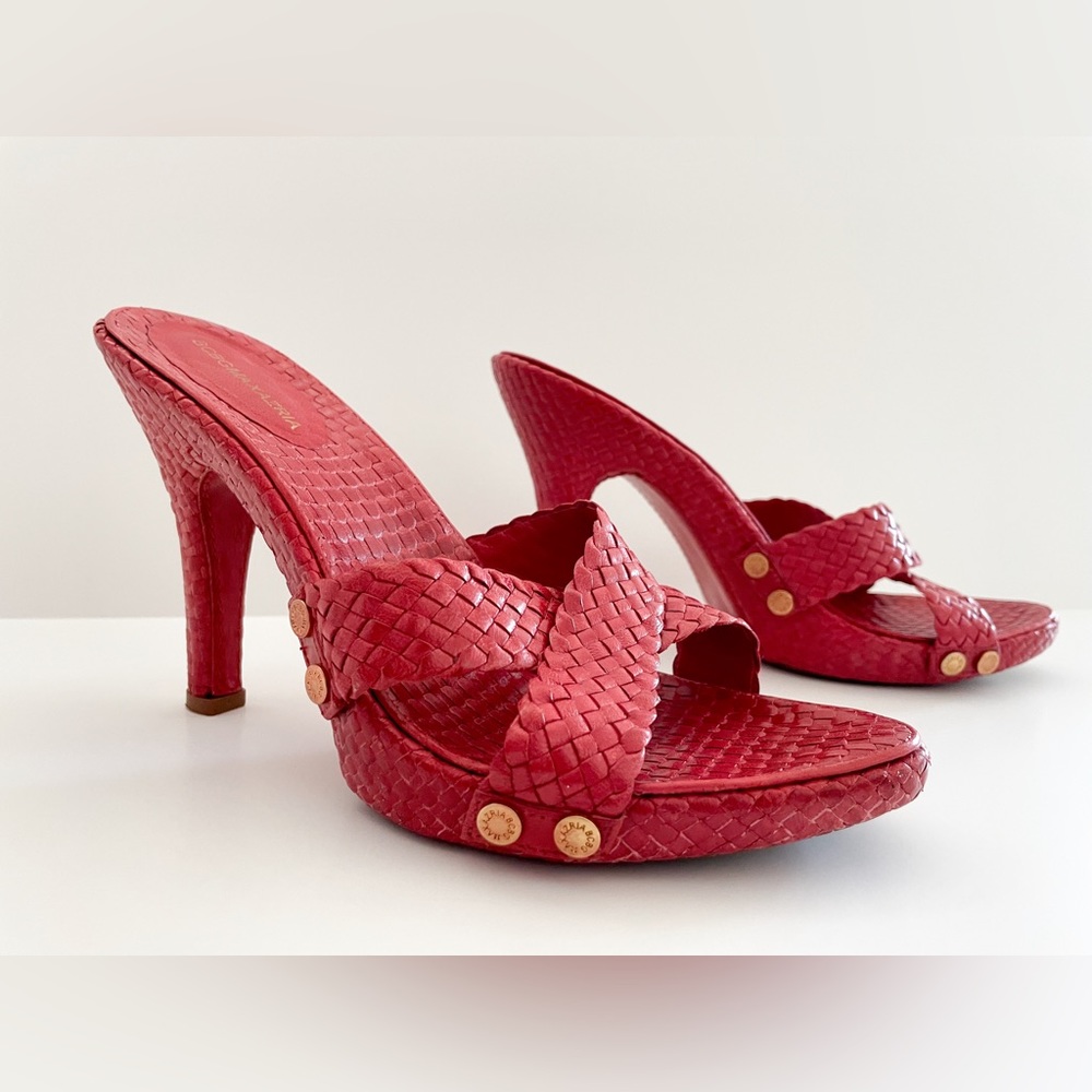 Max Azria Red Sandals Heels braided woven leather platform shoes BCBG Sz 9B